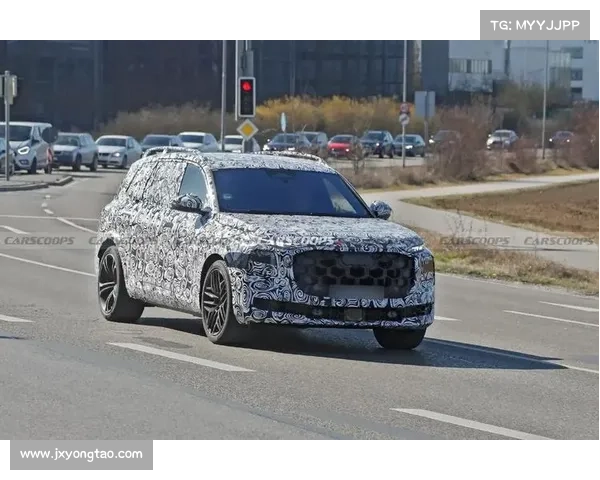 全新奥迪Q9测试曝光，全尺寸车身，配3.0T V6动力，要硬刚宝马X7？